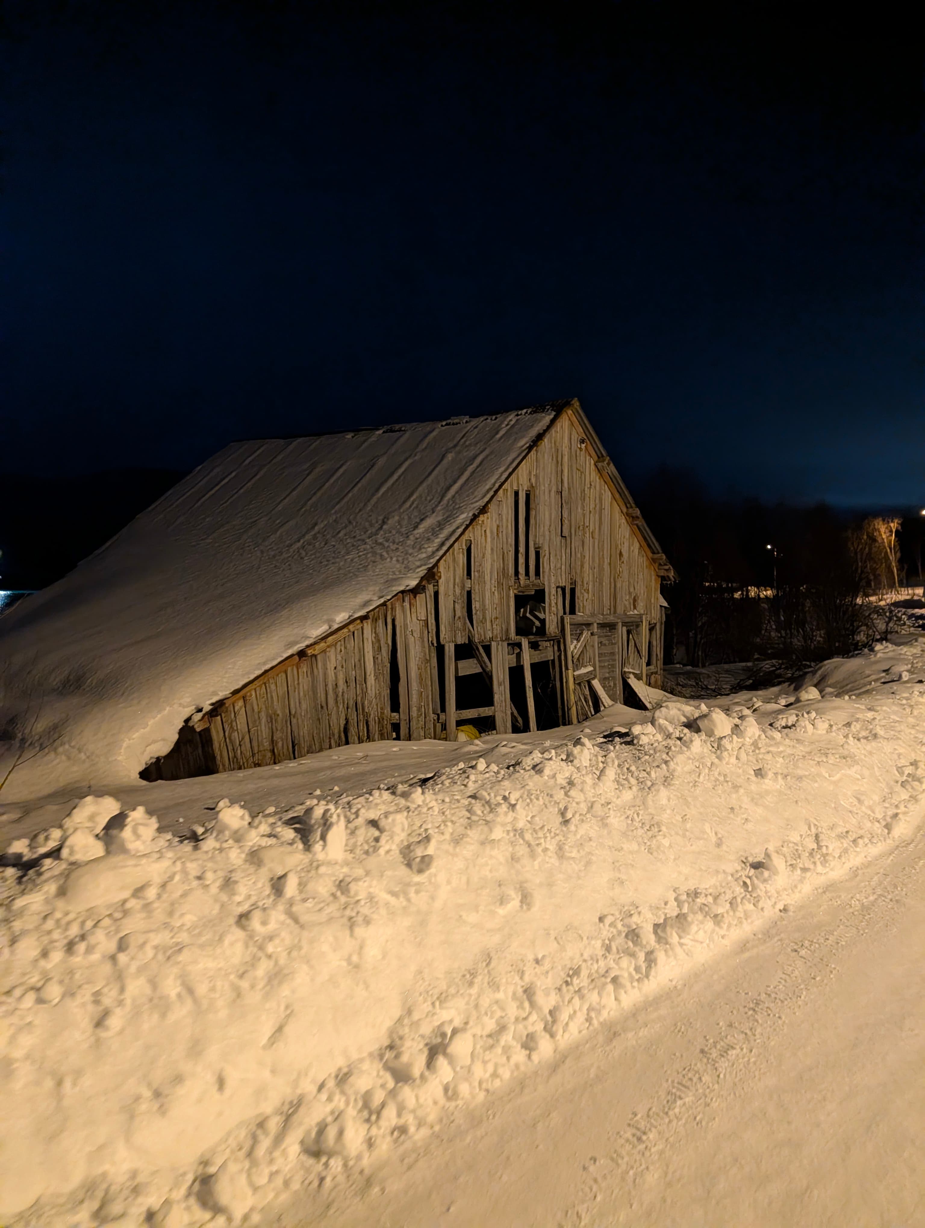 PXL_20251207_183042743.RAW-01.jpg